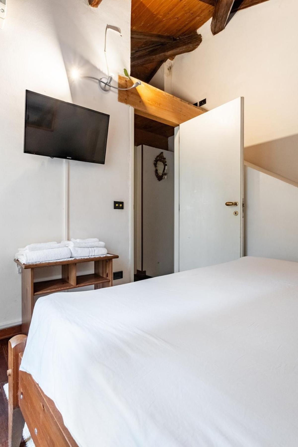 Gamberini House - Private Garden Apartment Bologna Ngoại thất bức ảnh